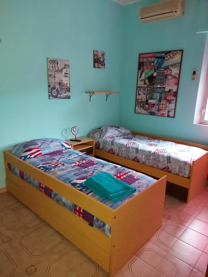 American B&B 0*, Marrubiu Italy